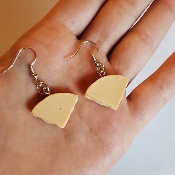 NWOT Waffle Earrings - Picture 4 of 5
